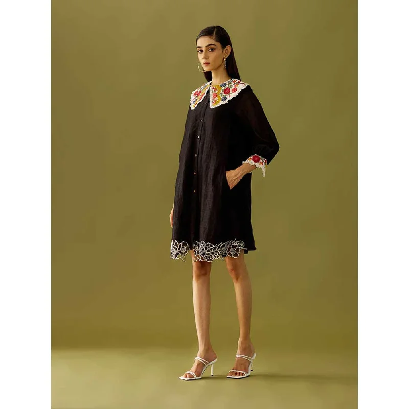 CHANDRIMA Black Contrast Collar Dress