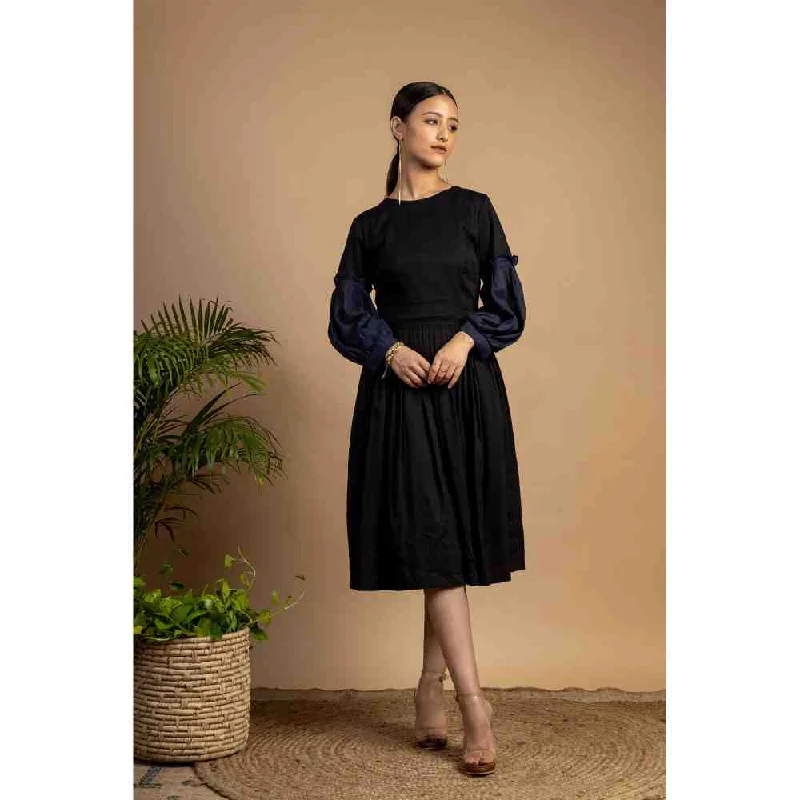 Doodlage Black Pleated Dress