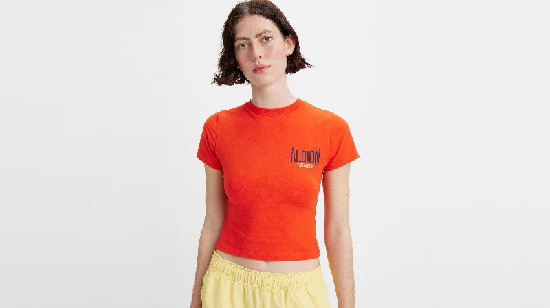 Levi's® Gold Tab™ Women's T-Shirt Fashionable Trendy Casual