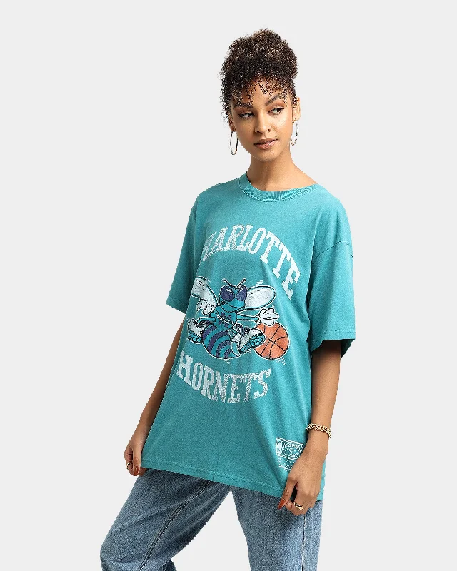 Mitchell & Ness Charlotte Hornets Big Logo Vintage T-Shirt Faded Aqua Anti-Pilling Machine Wash Handmade Mitchell & Ness Charlotte Hornets Big Logo Vintage T-Shirt Faded Aqua Anti-Pilling Machine Wash Handmade