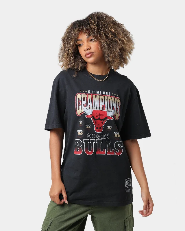 Mitchell & Ness Chicago Bulls Vintage Champ T-Shirt Black Terry Blend Velvet Blend Canvas Blend Mitchell & Ness Chicago Bulls Vintage Champ T-Shirt Black Terry Blend Velvet Blend Canvas Blend