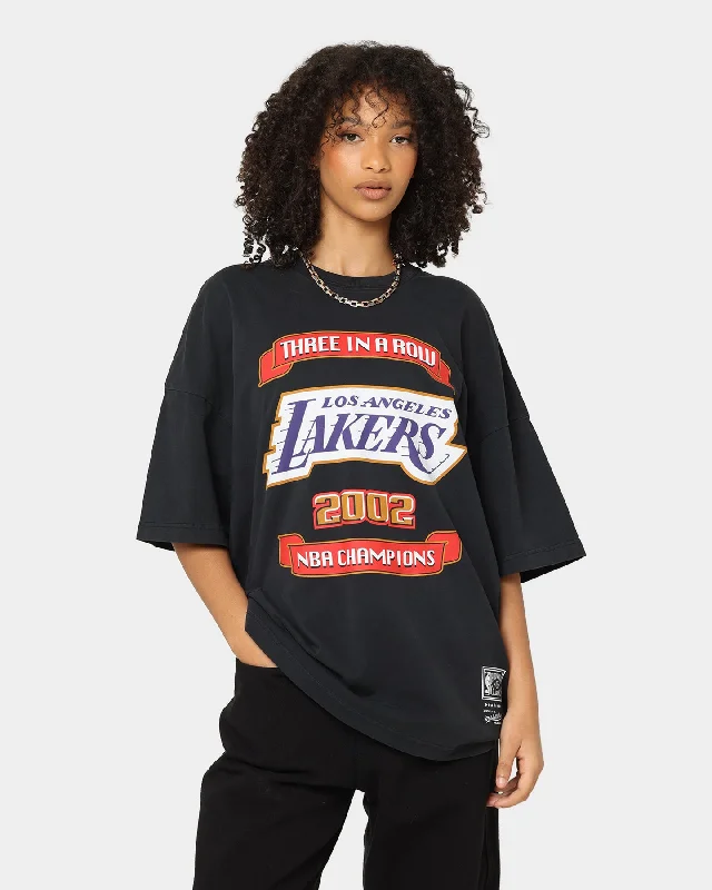 Mitchell & Ness Los Angeles Lakers 3-Peat T-Shirt Black Welt Pockets Slit Pockets Flap Pockets Mitchell & Ness Los Angeles Lakers 3-Peat T-Shirt Black Welt Pockets Slit Pockets Flap Pockets