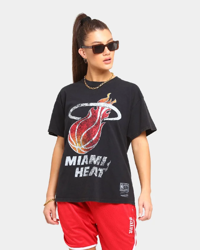 Mitchell & Ness Miami Heat Oversized Logo Short Sleeve T-Shirt Vintage Black Chenille Brocade Lace