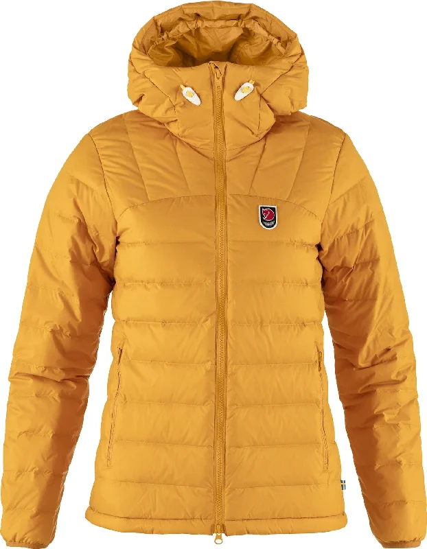 Expedition Pack Down Hoodie - Women's|-|Chandail à capuchon en duvet Expedition Pack - Femme Hoodie with Mock Neck Collared Structured Expedition Pack Down Hoodie - Women's|-|Chandail à capuchon en duvet Expedition Pack - Femme Hoodie with Mock Neck Collared Structured