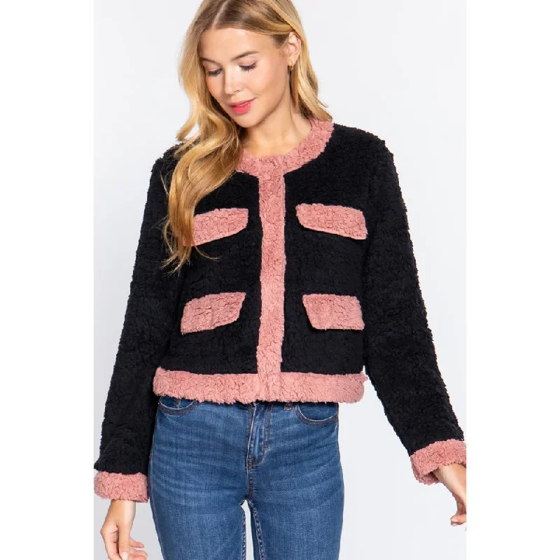 Long Sleeve Pocket Detail Faux Fur Jacket Nylon Fabric Polyester Fabric Spandex Fabric Long Sleeve Pocket Detail Faux Fur Jacket Nylon Fabric Polyester Fabric Spandex Fabric